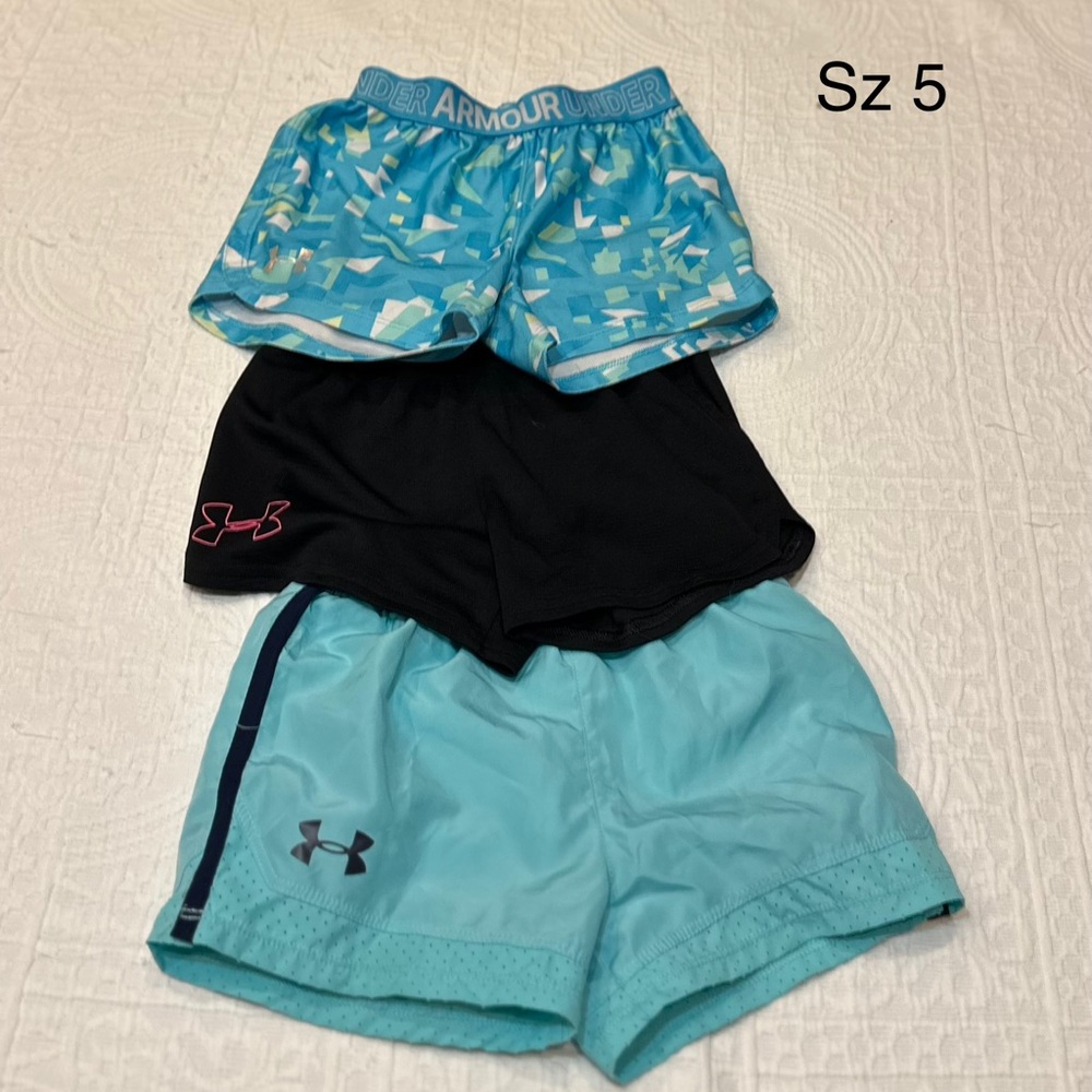 Under armour girls sz 5 lot